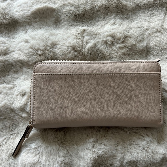 Kate Spade Minnie Mouse Long Zip Around Leather Wallet Tan - Picture 4 of 5